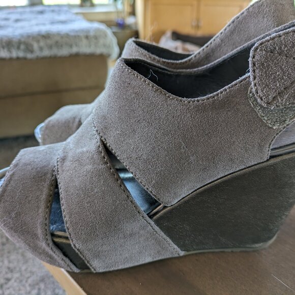 Kenneth Cole " Reaction" sandals - Picture 1 of 6